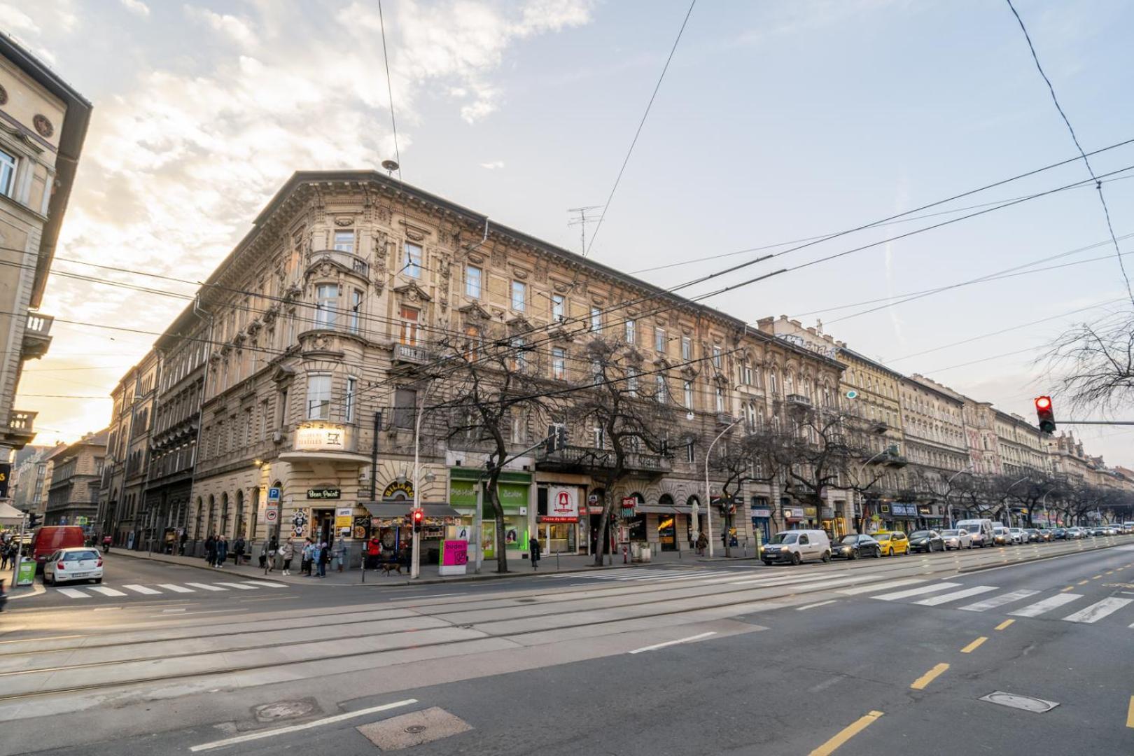 Апартаменты Downtown Delight - Erzsebet Blvd - 13 Ppl Будапешт Экстерьер фото